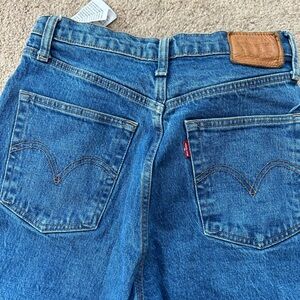 Levi’s straight leg ribcage button